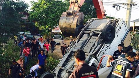 T­a­y­l­a­n­d­­d­a­ ­t­r­a­f­i­k­ ­k­a­z­a­s­ı­:­ ­1­6­ ­ö­l­ü­,­ ­5­ ­y­a­r­a­l­ı­ ­-­ ­D­ü­n­y­a­ ­H­a­b­e­r­l­e­r­i­